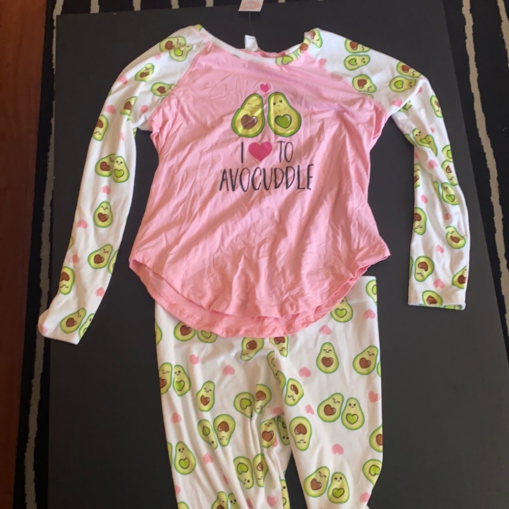 Pj set. Long sleeve and pants.